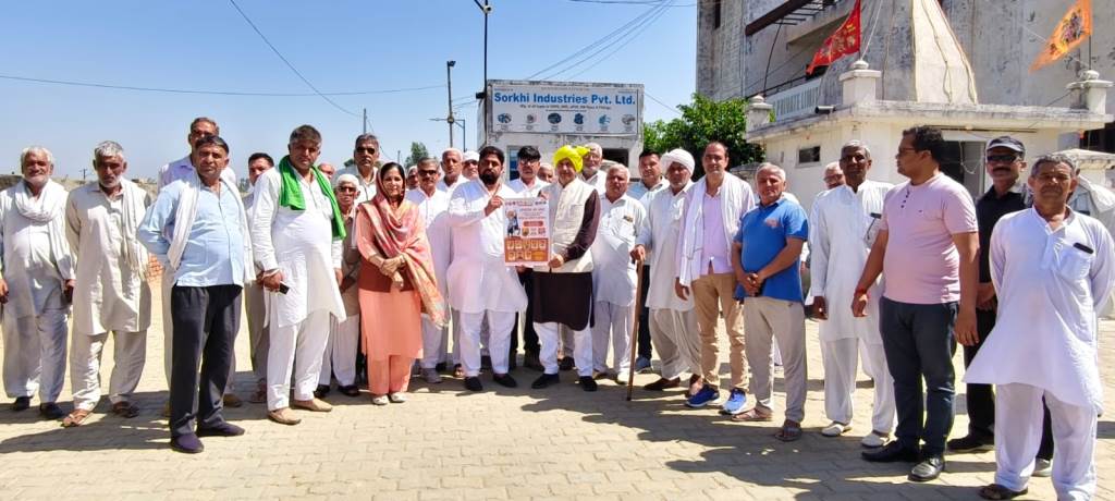 International Jat Parliament National President Manu Chaudhary reached Sorkhi to invite people for the unveiling ceremony of Maharaja Surajmals statue